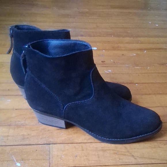 Sketchers Size 10 Black Suede Boots - Picture 1 of 10